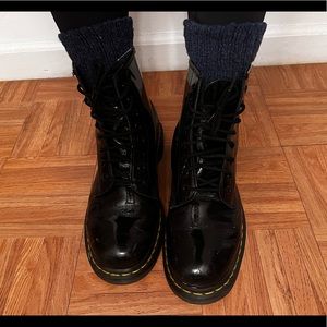 Dr.Martens patent leather combat boot